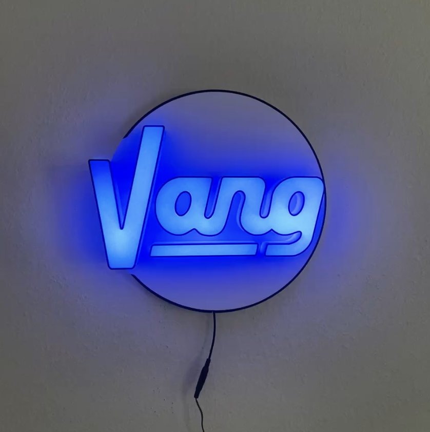 Vang — individuelles 3D-Leuchtbild, wandmontiert